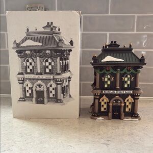 NEW Dept 56 Dickens Village Series BLENHAM STREET BANK 58330